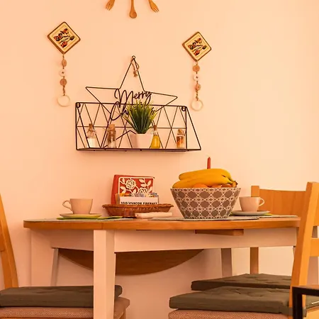 Cozy 1-bedroom 5 Min From The