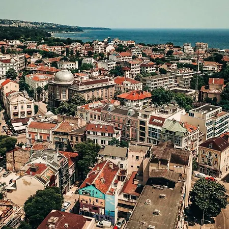 Cozy 1-bedroom 5 Min From The Апартаменти *