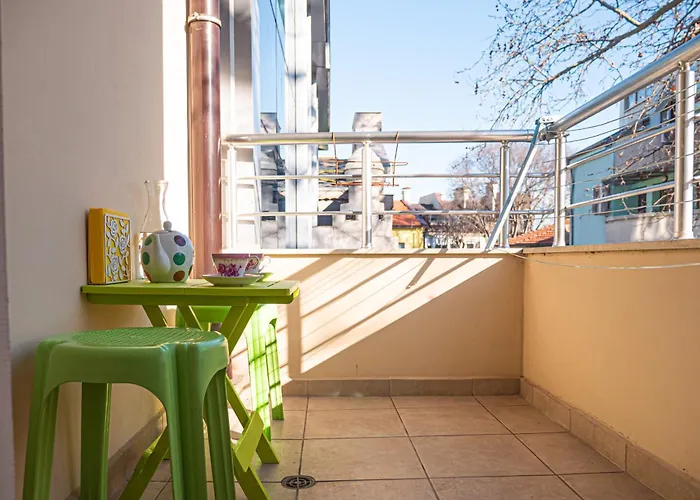 Cozy 1-bedroom 5 Min From The Apartamento